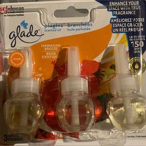 Hawaiian breeze glade plug ins  *new*